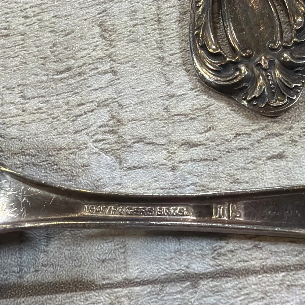 1847 Rogers Bros Grand Heritage Silverplate Oval Soup Spoons Set of 6 Vintage